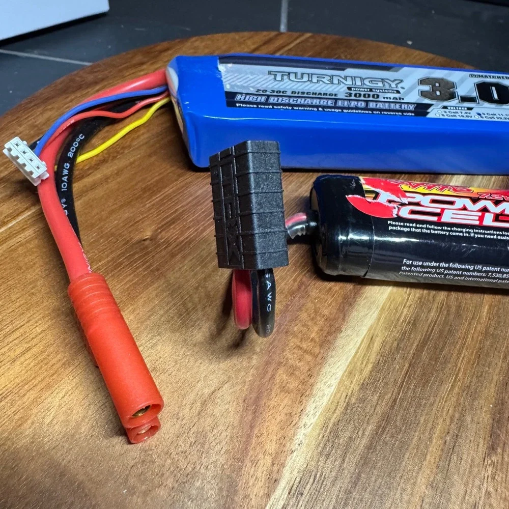 Turnigy 3000mAh 11.1V LiPo and Traxxas 7.2V 1200mAh NiMH RC Battery Lot